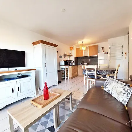 Apartment Caresse D'azur - Classe 2 Etoiles Frejus