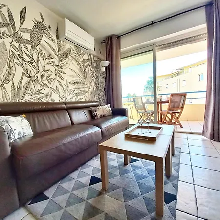 Apartment Caresse D'azur - Classe 2 Etoiles *