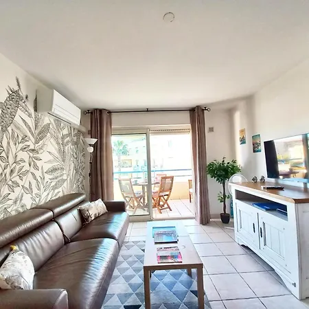 Apartment Caresse D'azur - Classe 2 Etoiles Frejus